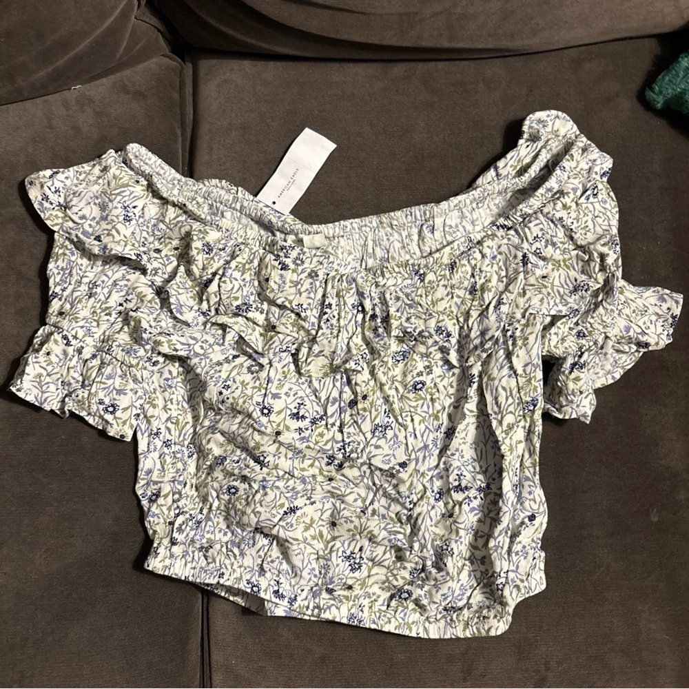 American Eagle Outfitters Floral Ruffle Blouse